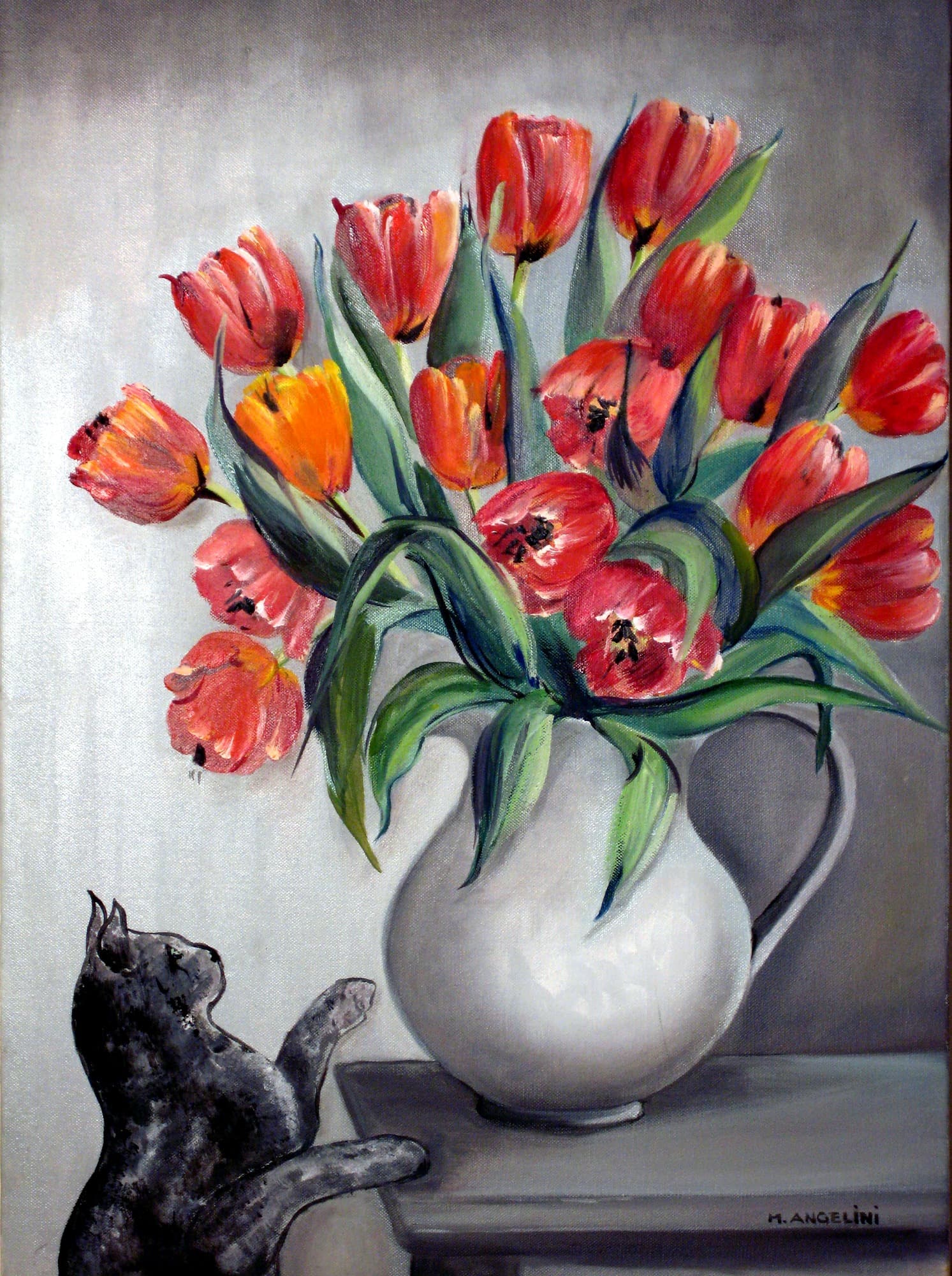 Tulipes rouges et chat noir